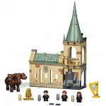 LEGO 76388 Harry Potter Besuch in Hogsmeade Spielzeug ab 8 Jahre Set zum 20. Jubiläum mit Ron als goldene Minifigur & 76387 Harry Potter Hogwarts: Begegnung mit Fluffy Set