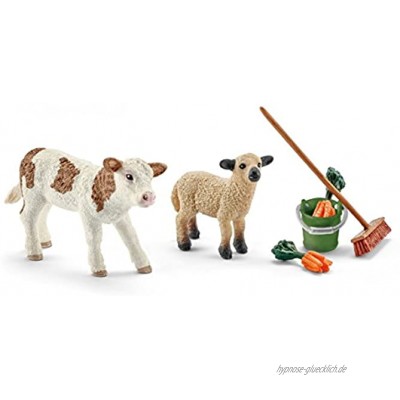 Schleich 41422- Spielzeugfigur Stallpflege mit Kalb und Schäfchen